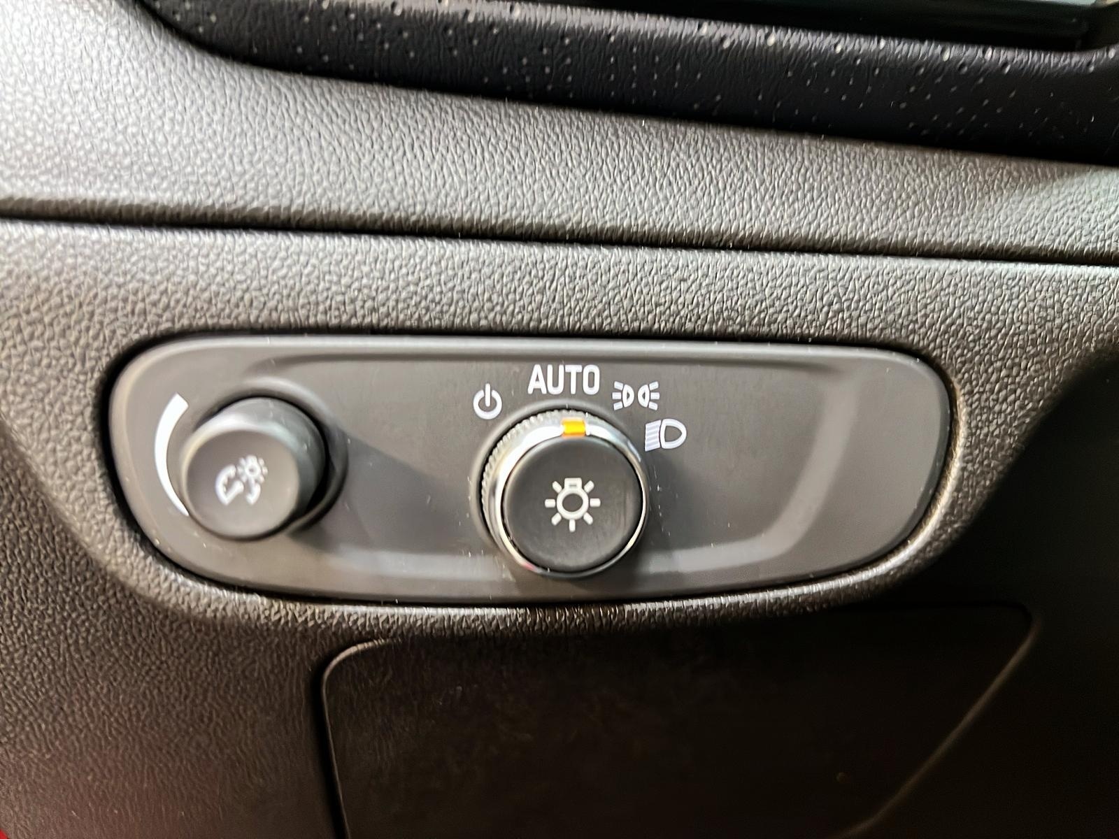 Chevrolet Bolt EUV PREMIER CUIR TOIT PANO NAV 2023 - image #22