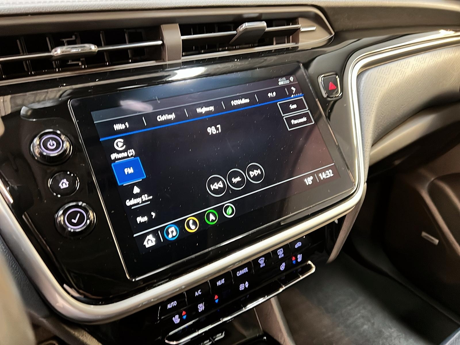 Chevrolet Bolt EUV PREMIER CUIR TOIT PANO NAV 2023 - image #16