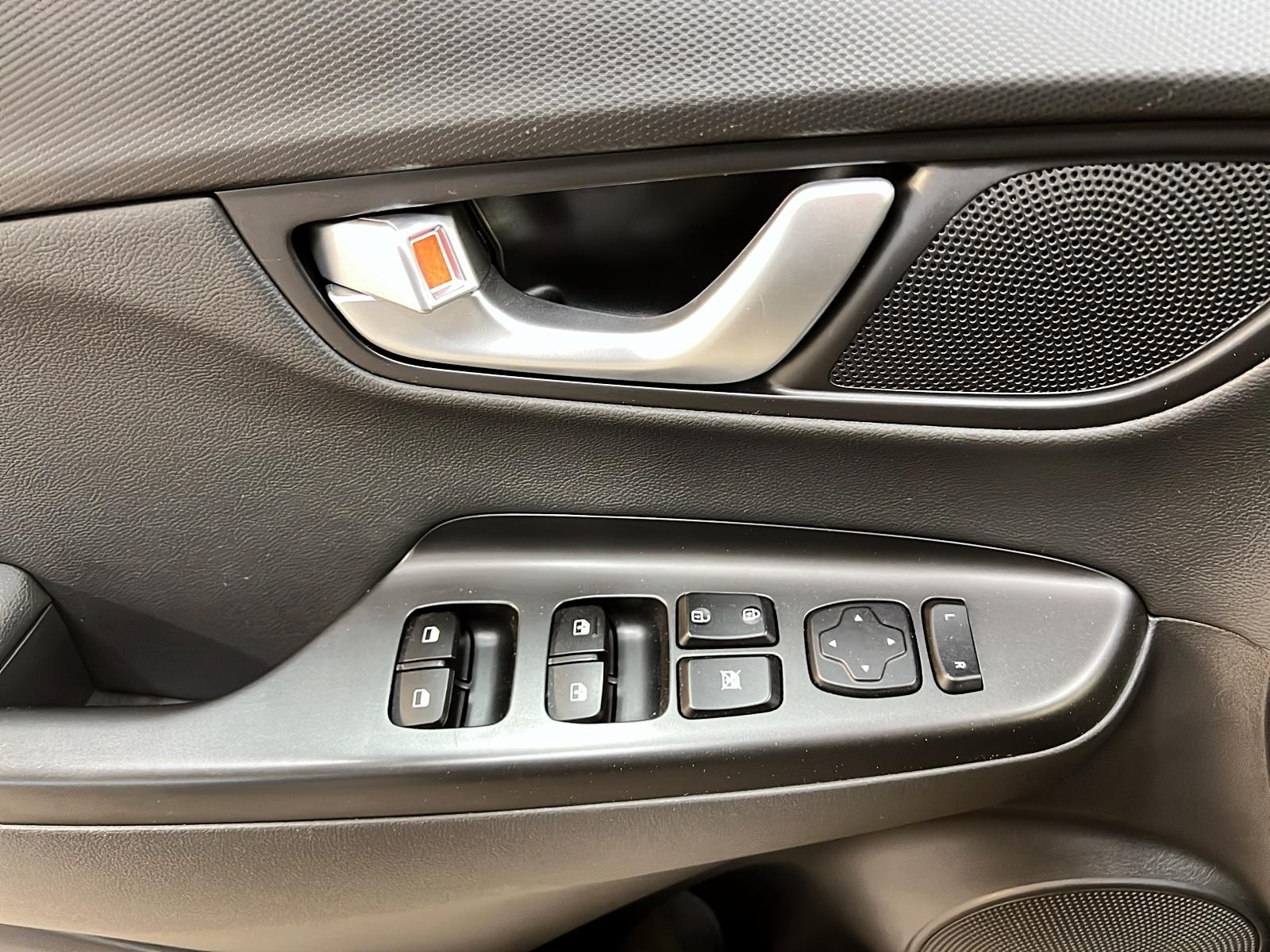 Hyundai Kona PREFERRED CUIR TOIT NAV 4RM 2023 - image #23