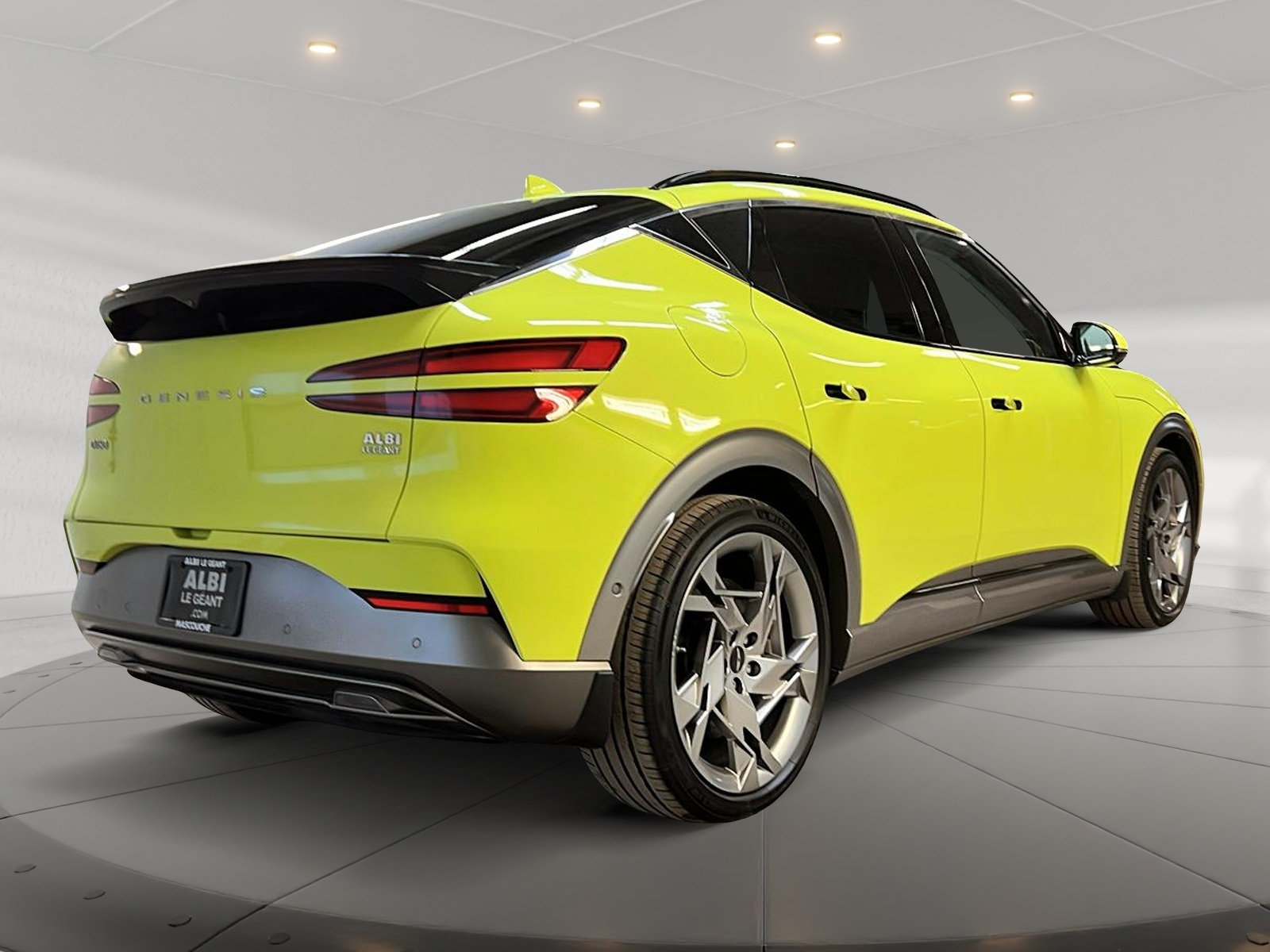Genesis GV60 PREFORMANCE CUIR  TOIT PANO NAV 4RM 2023 - image #4