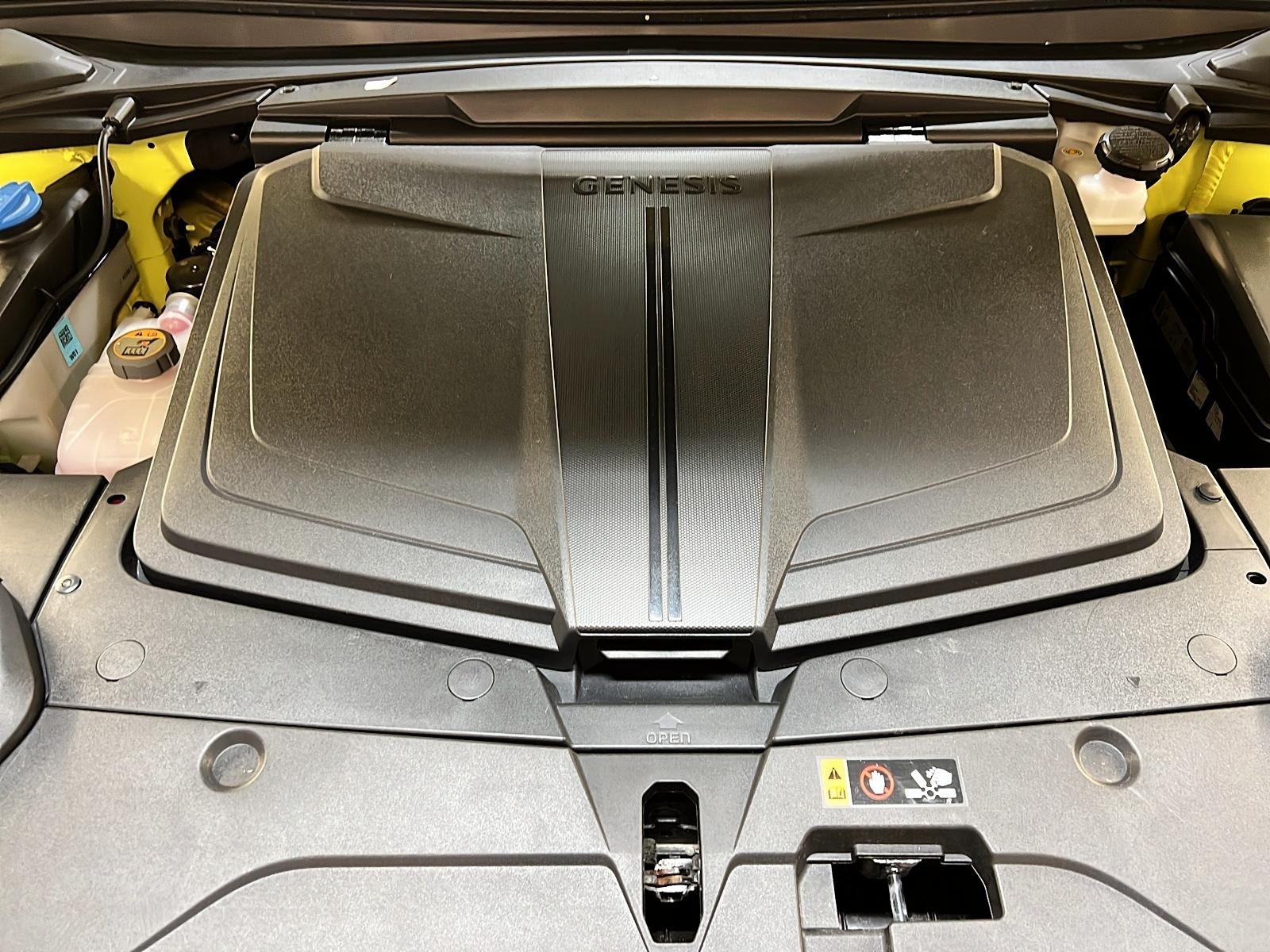Genesis GV60 PREFORMANCE CUIR  TOIT PANO NAV 4RM 2023 - image #12