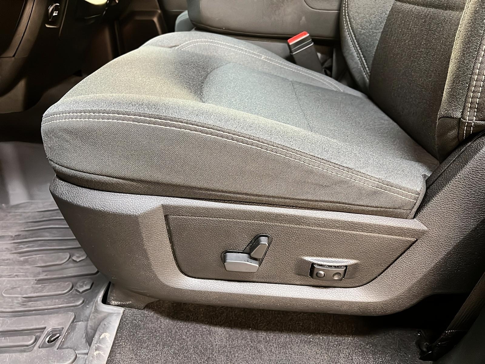 RAM 1500 Classic 2023 - Image #25