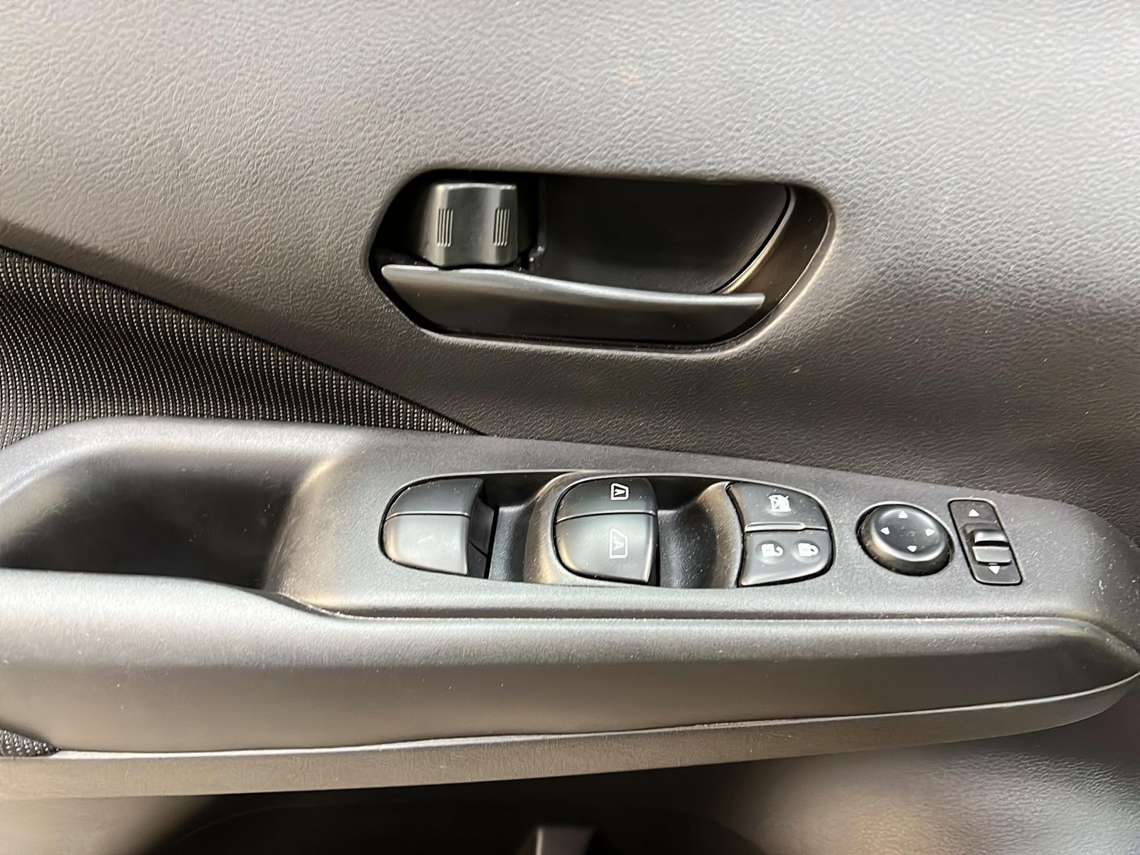 Nissan Kicks S 2023 - image #21