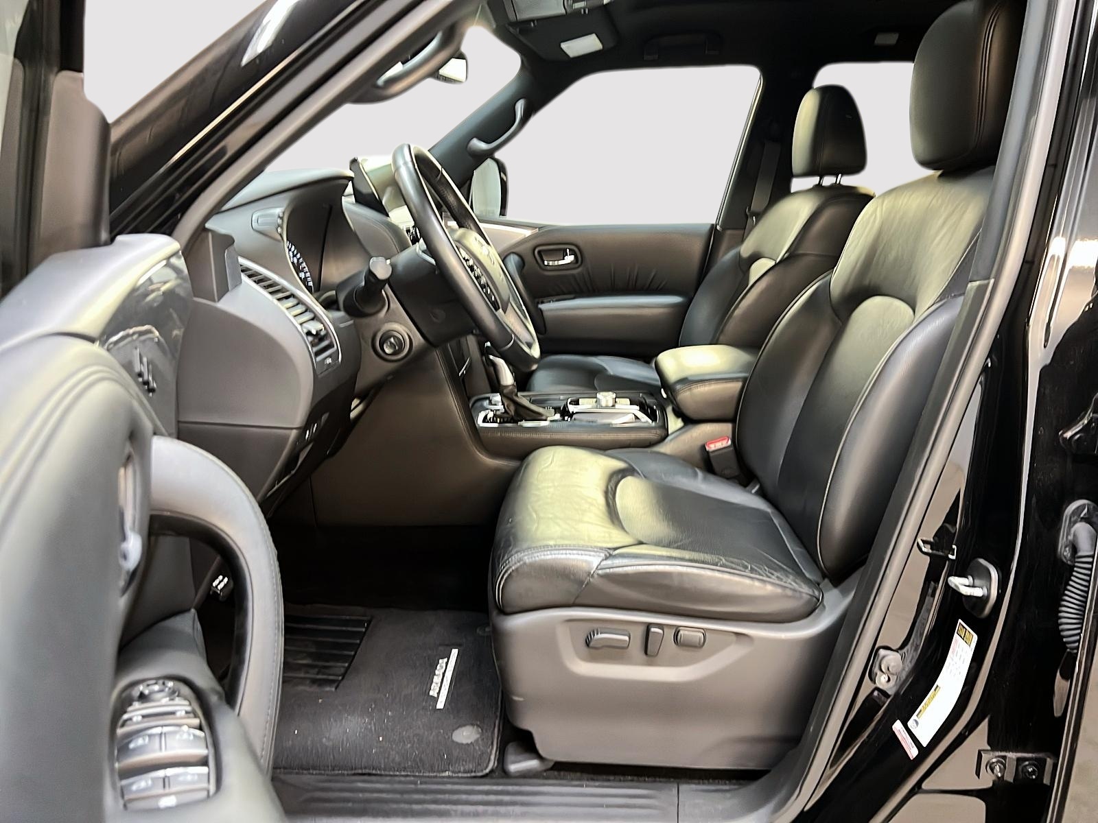 Nissan Armada SL MIDNIGHT CUIR TOIT NAV 4RM 2023 - image #7
