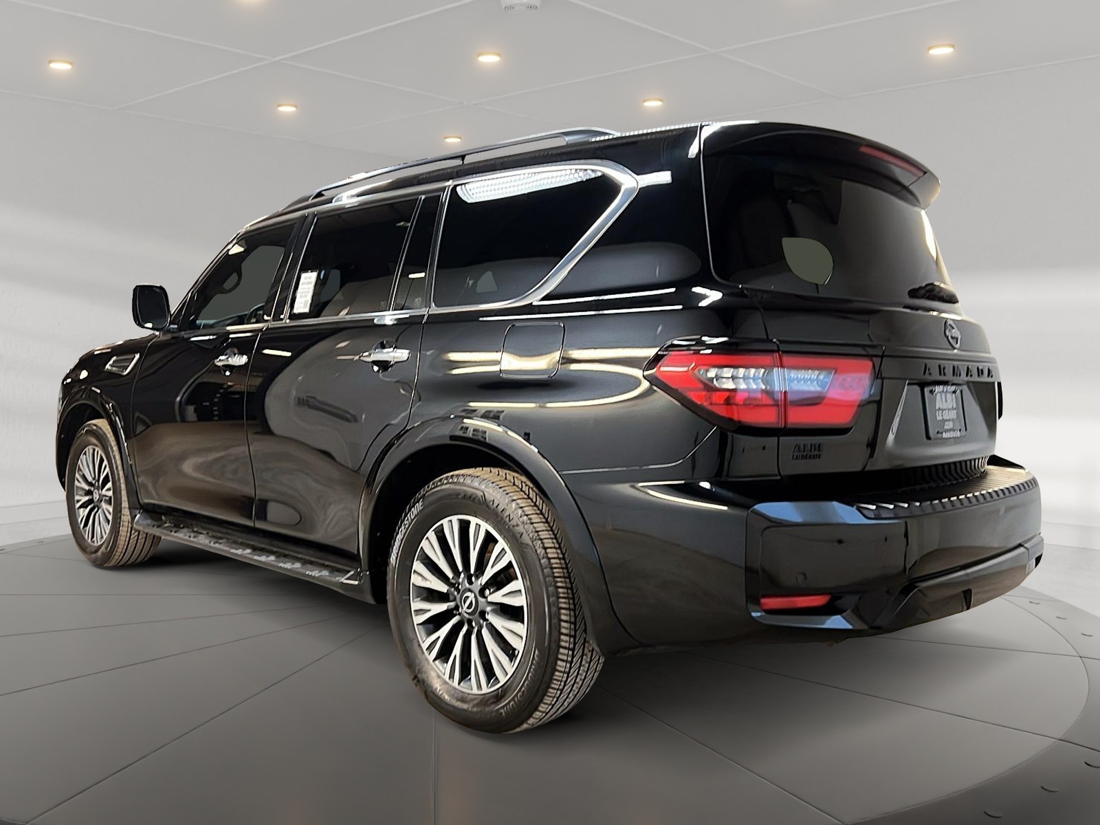 Nissan Armada SL MIDNIGHT CUIR TOIT NAV 4RM 2023 - image #6