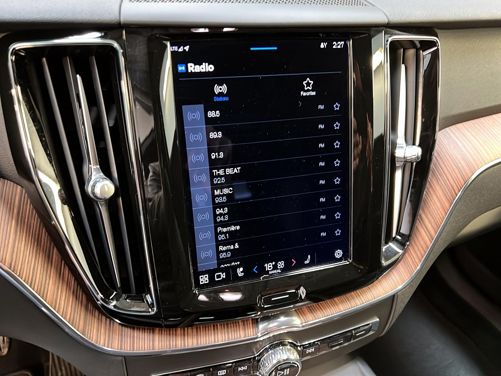 Volvo XC60 2023 - Image #18