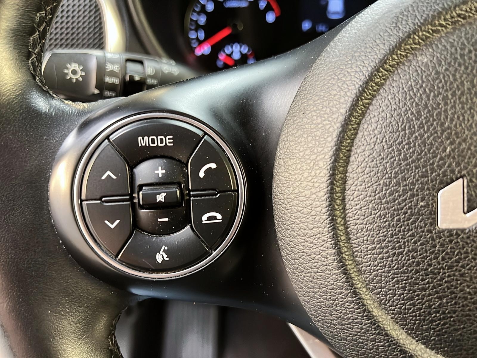 Kia Soul EX 2022 - image #18