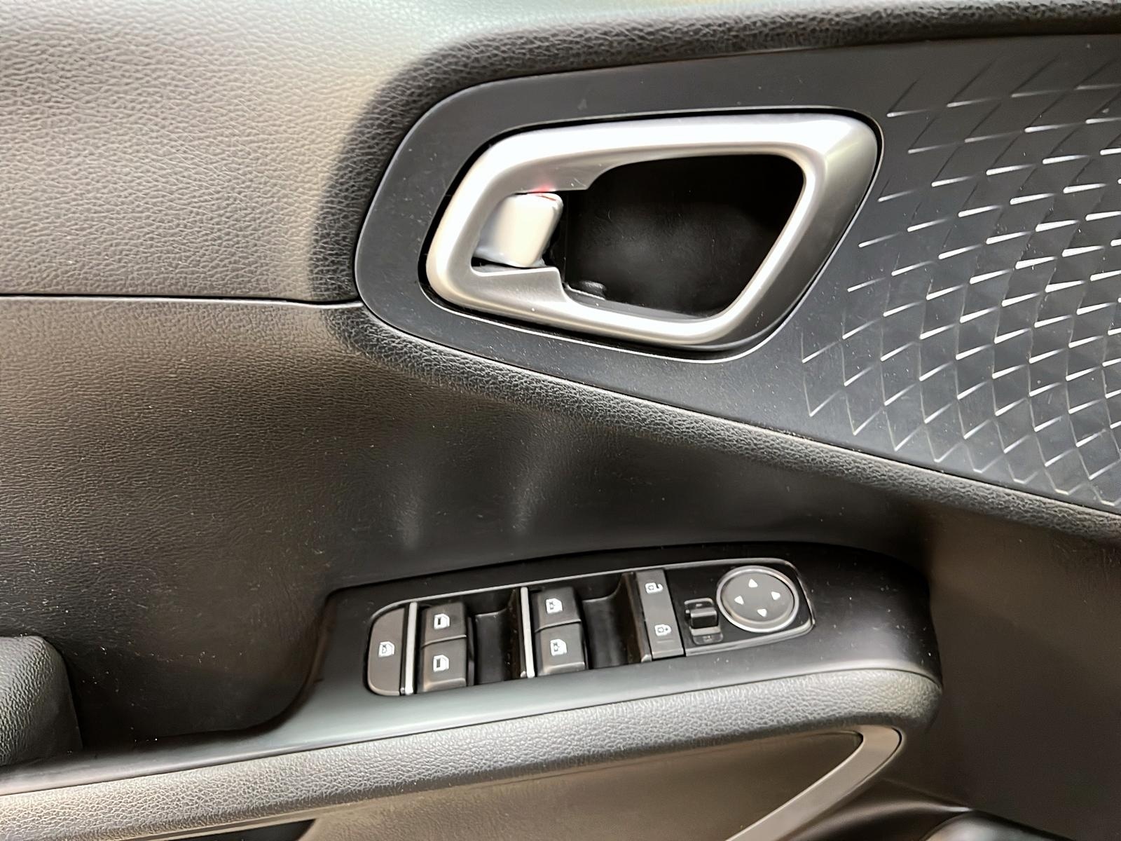 Kia Soul EX 2022 - image #20