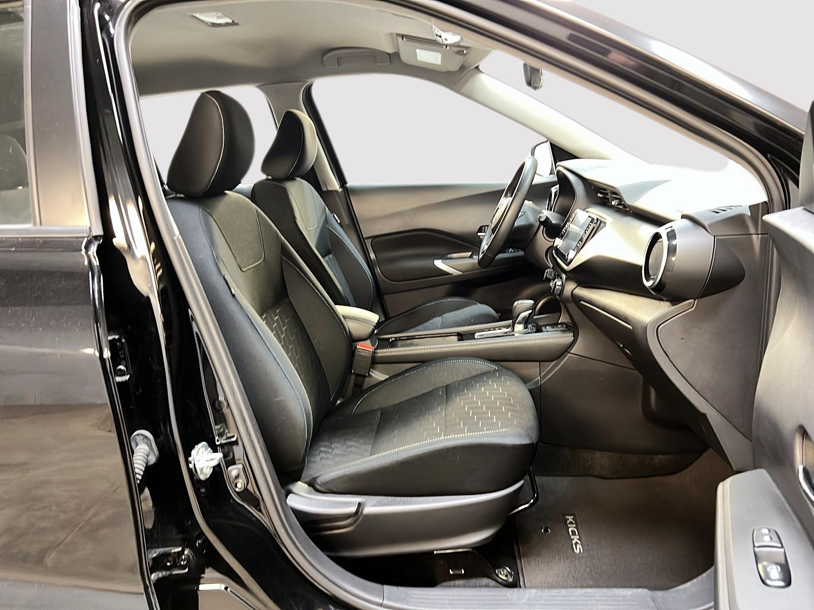Nissan Kicks SV 2024 - image #8