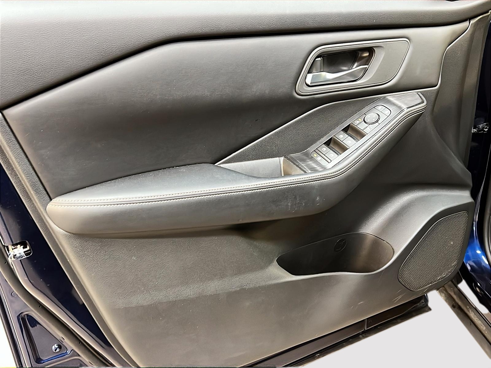 Nissan Rogue 2024 - Image #24