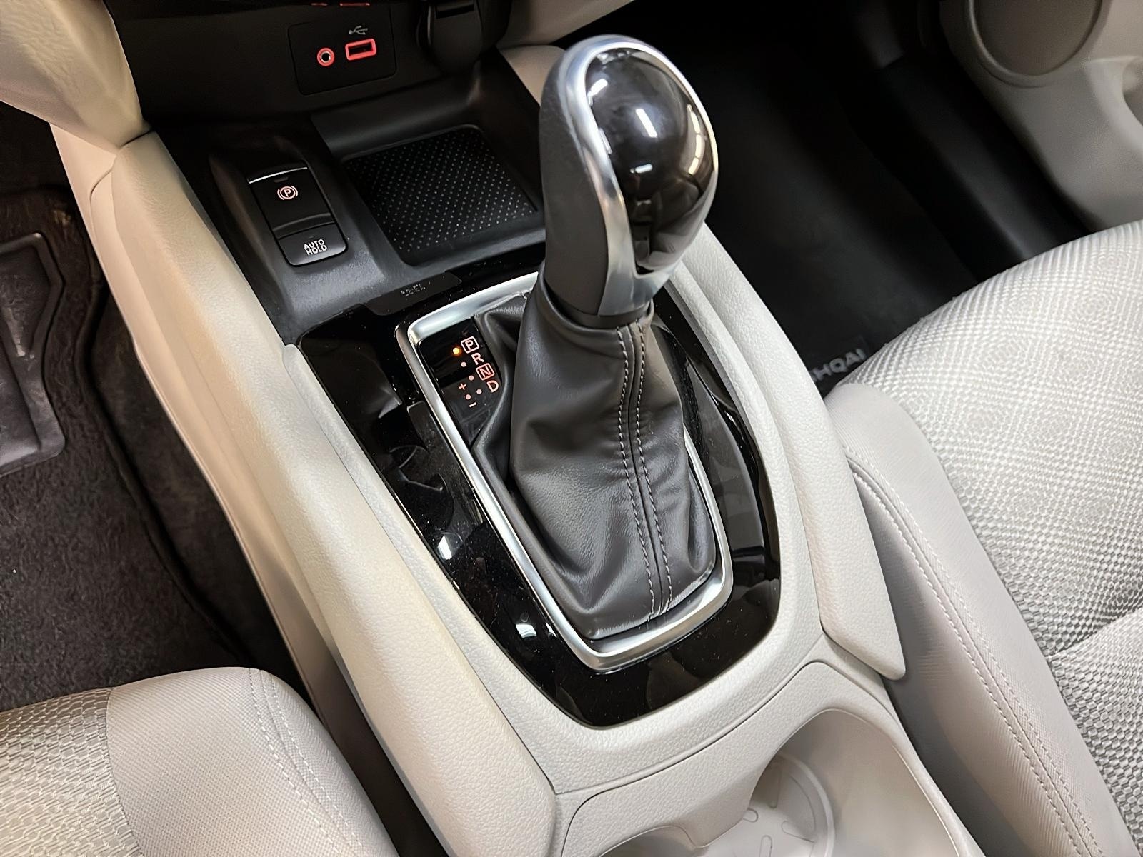 Nissan Qashqai SV TOIT 4RM 2023 - image #14