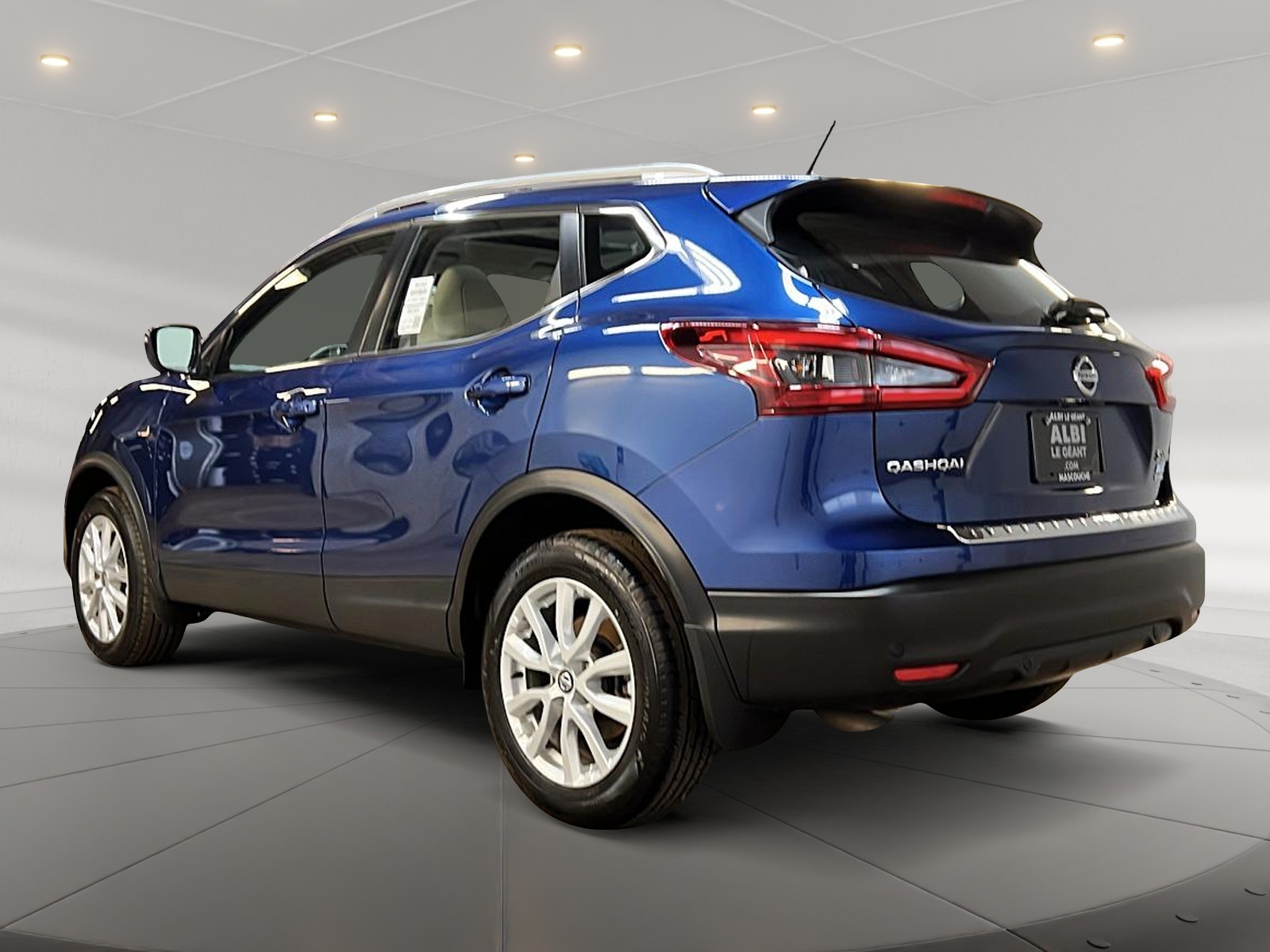Nissan Qashqai SV TOIT 4RM 2023 - image #6