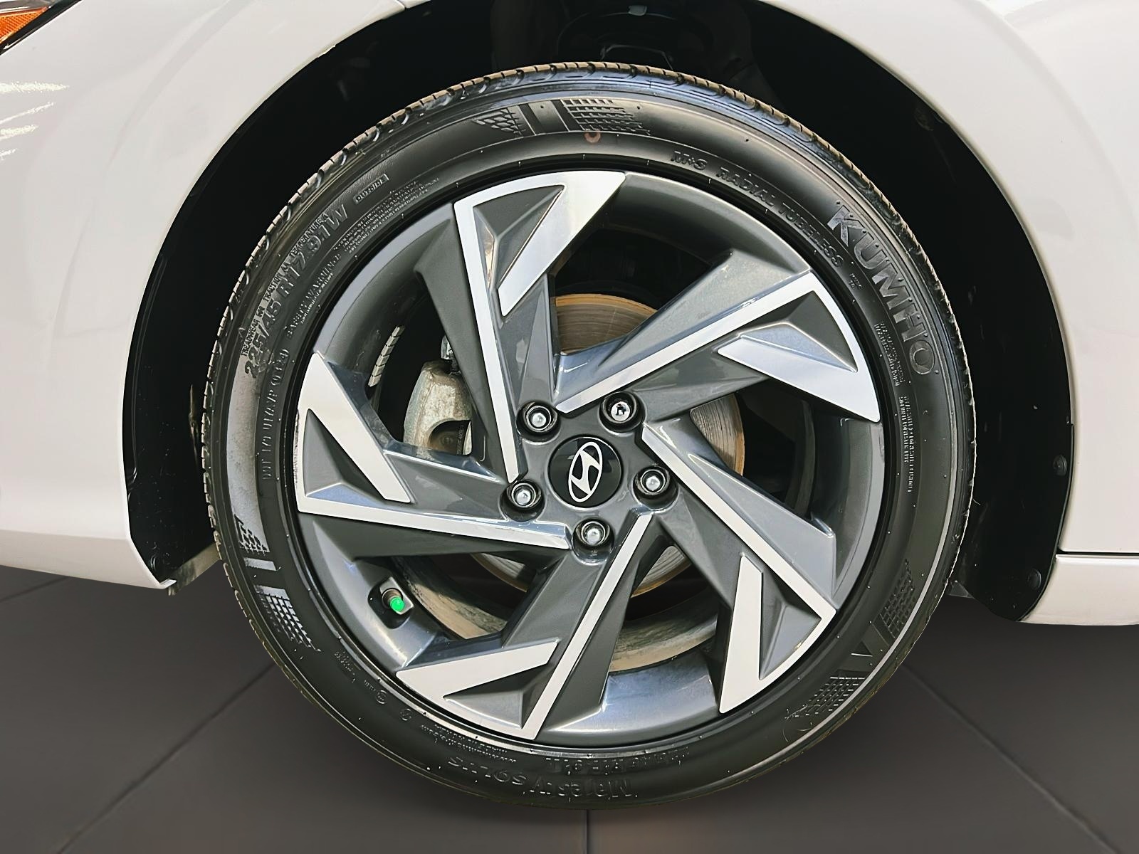 Hyundai Elantra PREFERRED TECH TOIT NAV 2024 - image #27