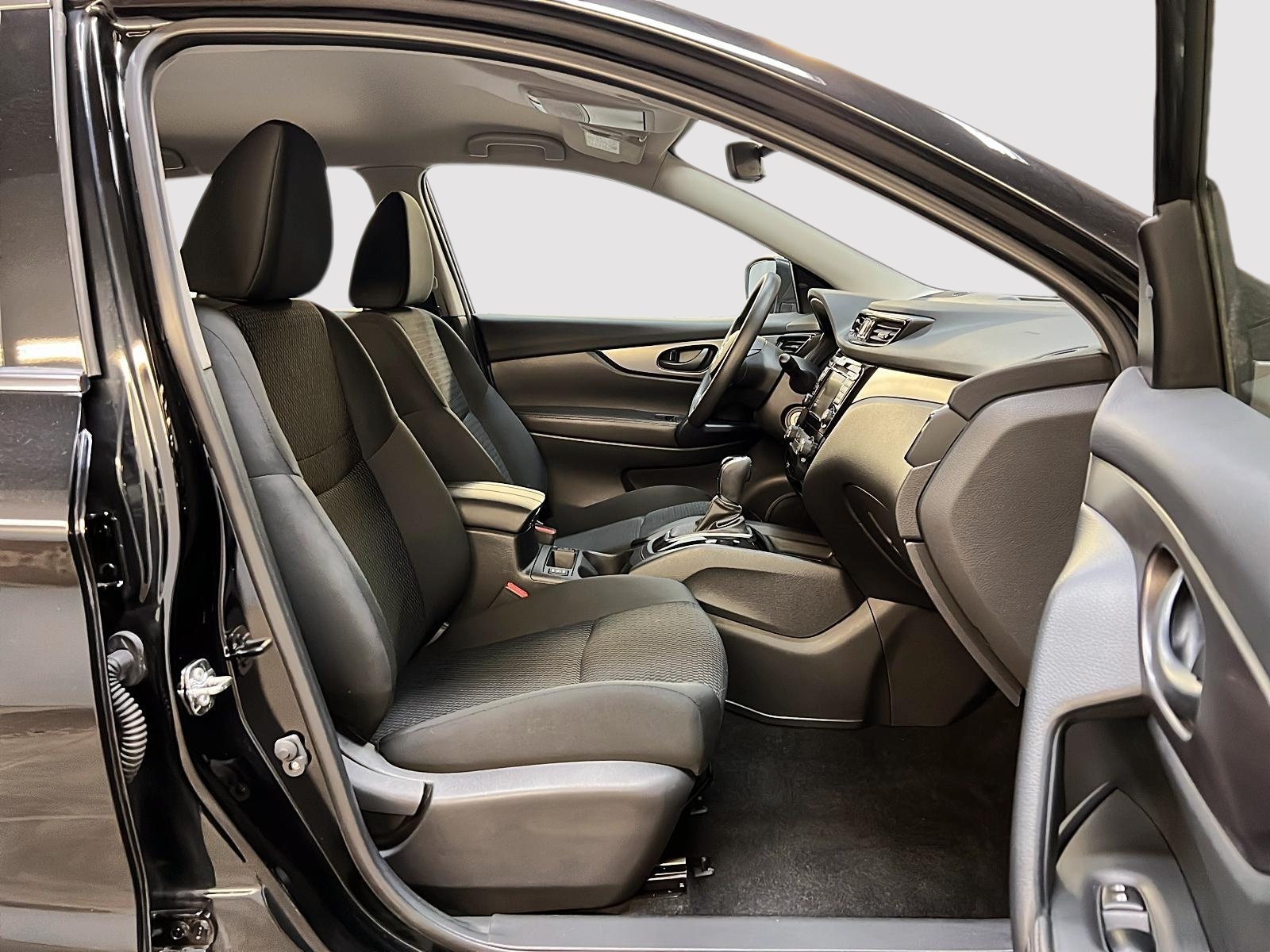 Nissan Qashqai 2023 - Image #8