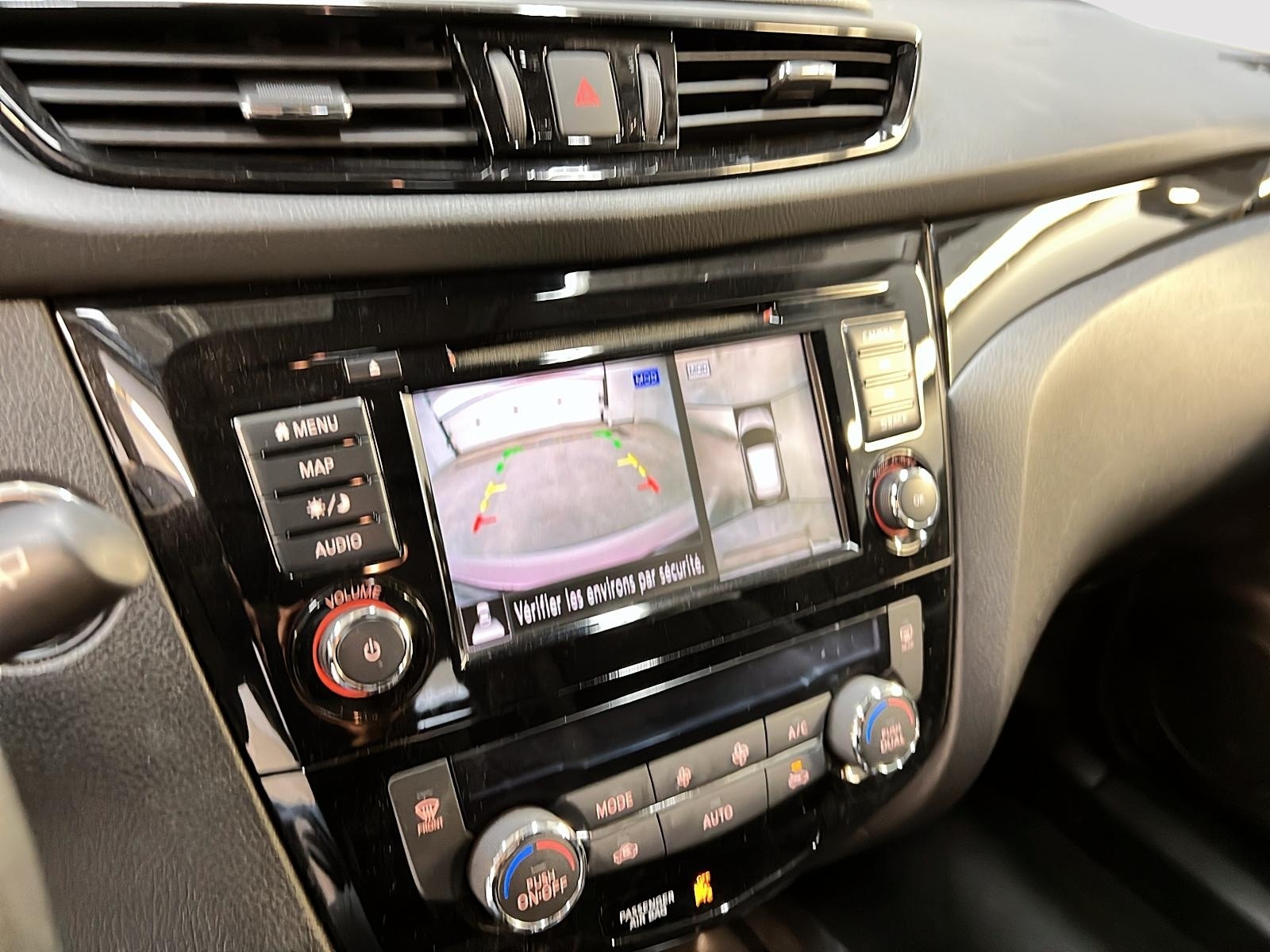 Nissan Qashqai SL CUIR TOIT NAV 4RM 2022 - image #18