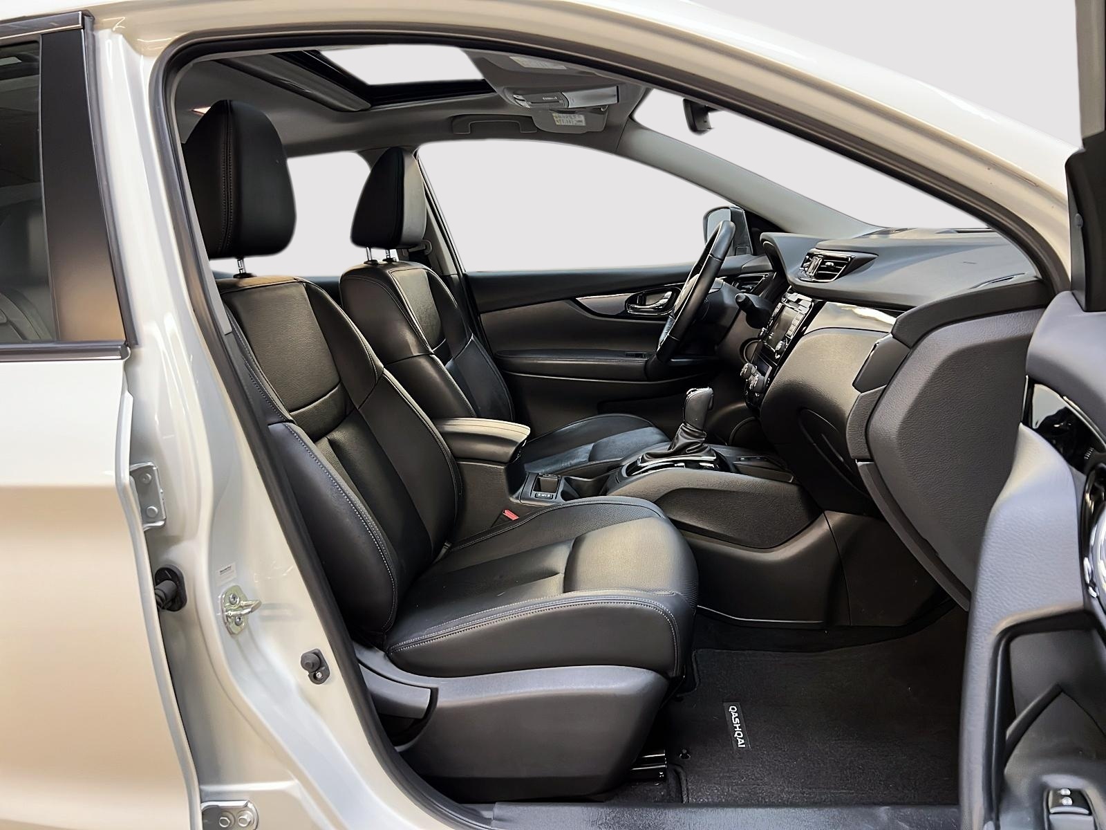 Nissan Qashqai SL CUIR TOIT NAV 4RM 2022 - image #8