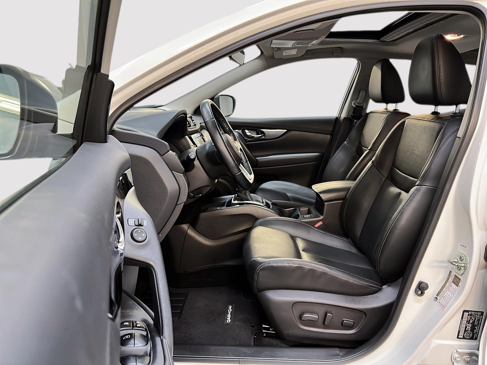 Nissan Qashqai SL CUIR TOIT NAV 4RM 2022 - image #7