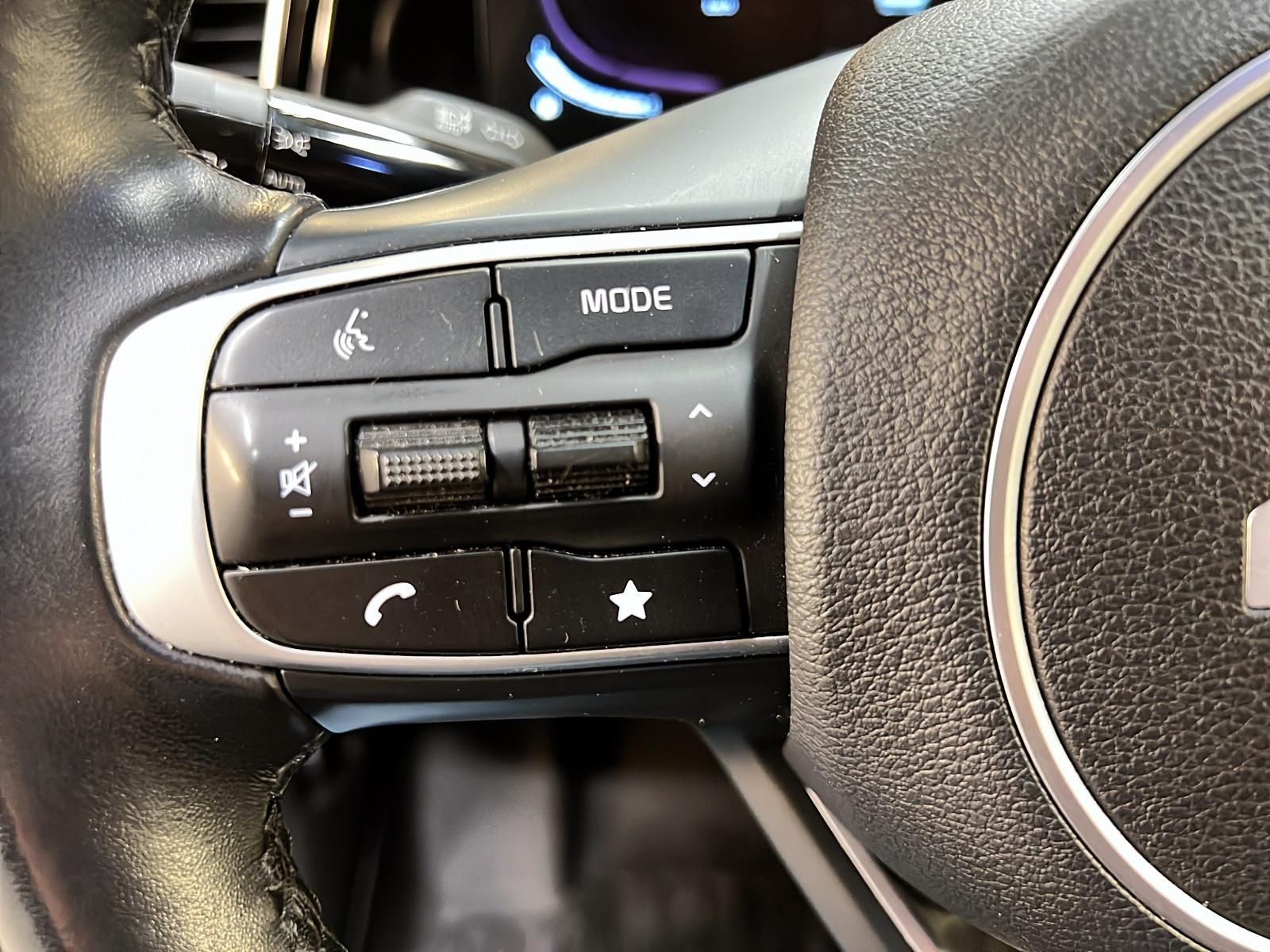 Kia Sportage X LINE CUIR 4RM 2023 - image #19