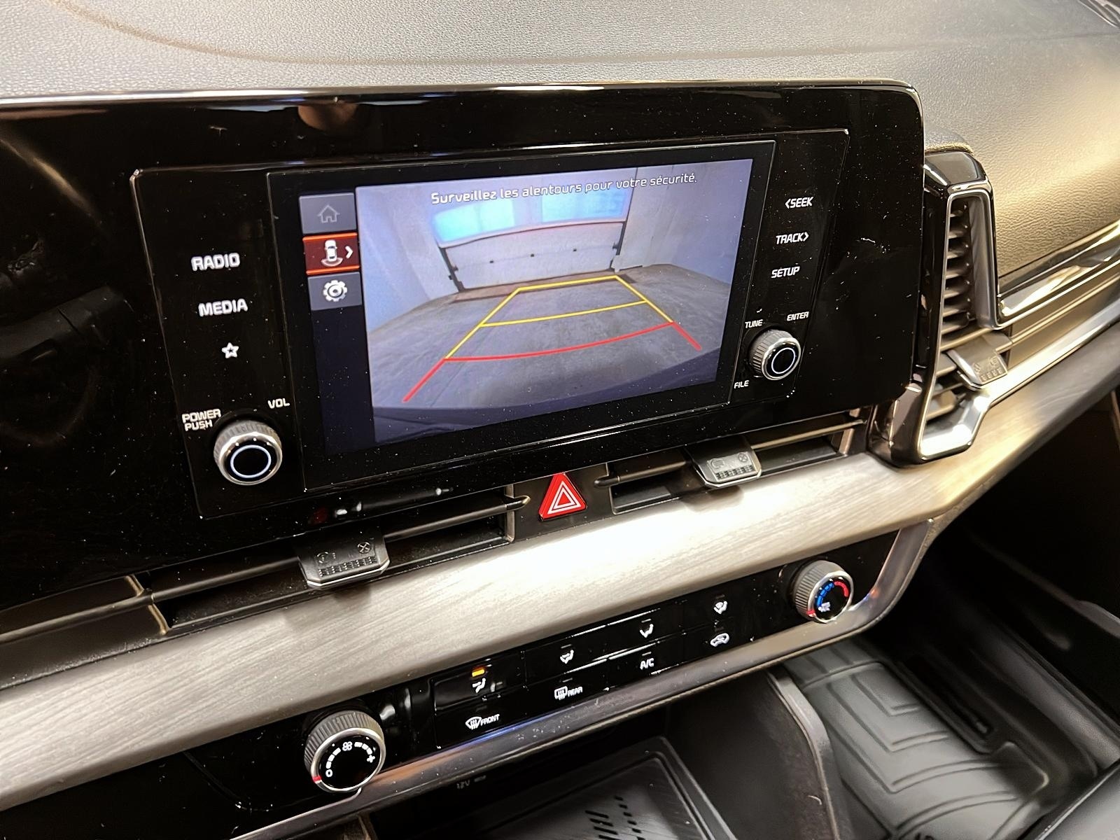 Kia Sportage X LINE CUIR 4RM 2023 - image #16
