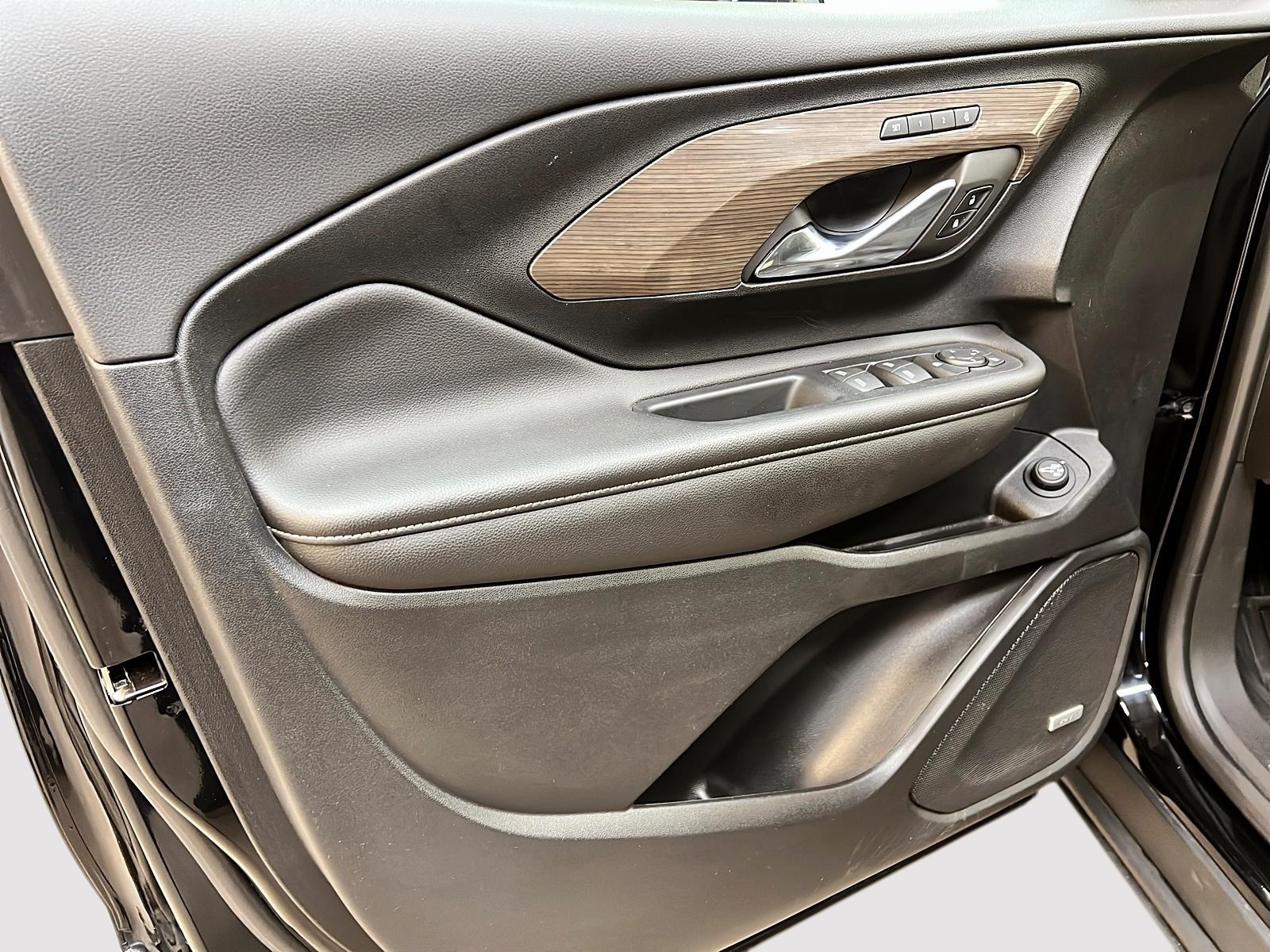 GMC Terrain DENALI CUIR TOIT PANO NAV 4RM 2023 - image #27