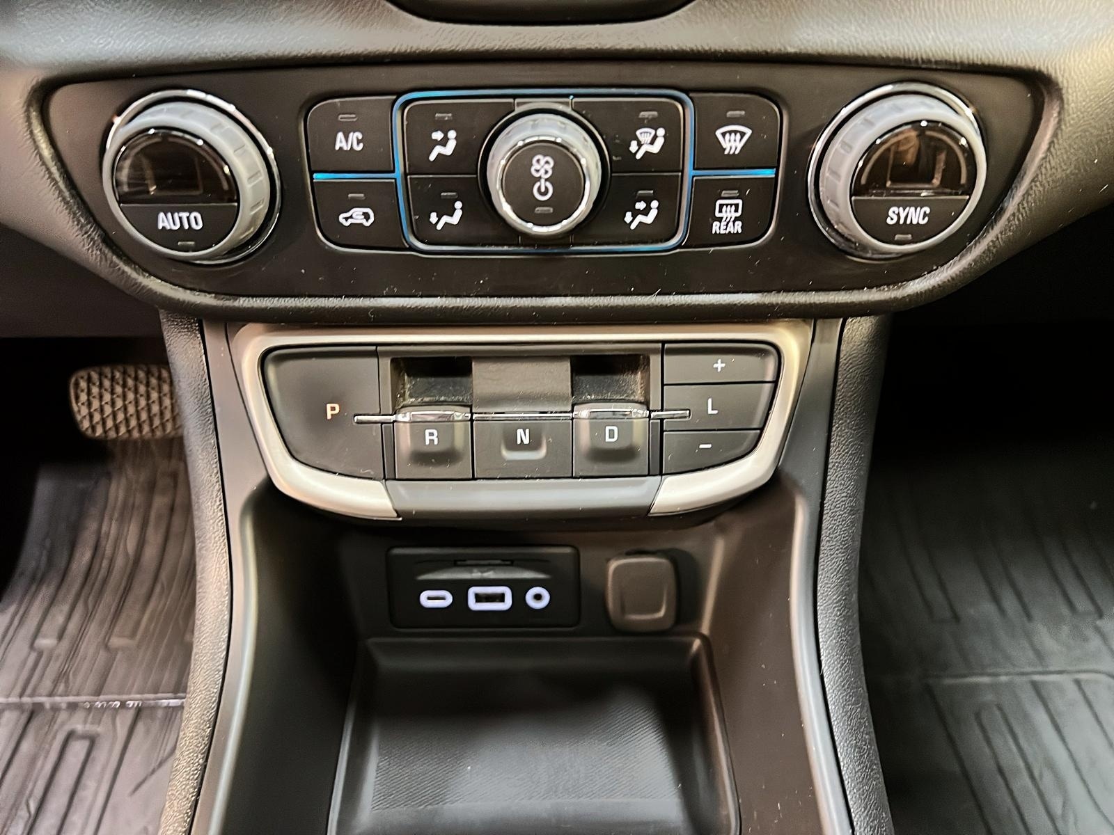 GMC Terrain DENALI CUIR TOIT PANO NAV 4RM 2023 - image #17