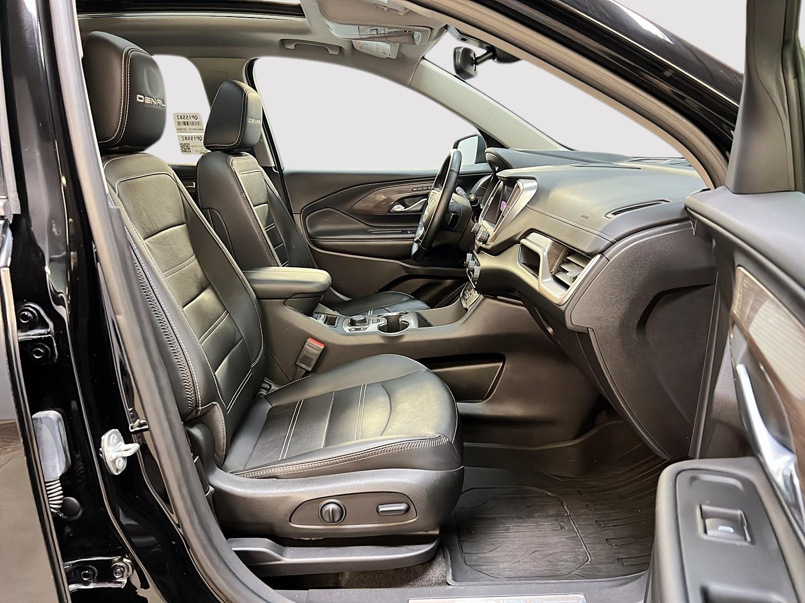 GMC Terrain DENALI CUIR TOIT PANO NAV 4RM 2023 - image #8