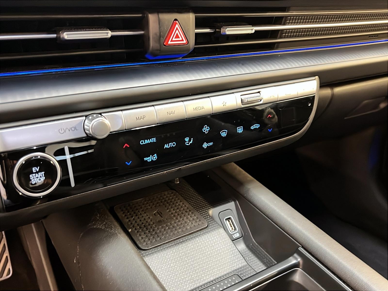 Hyundai IONIQ 6 PREFERRED ULTIMATE CUIR TOIT NAV 2024 - image #16