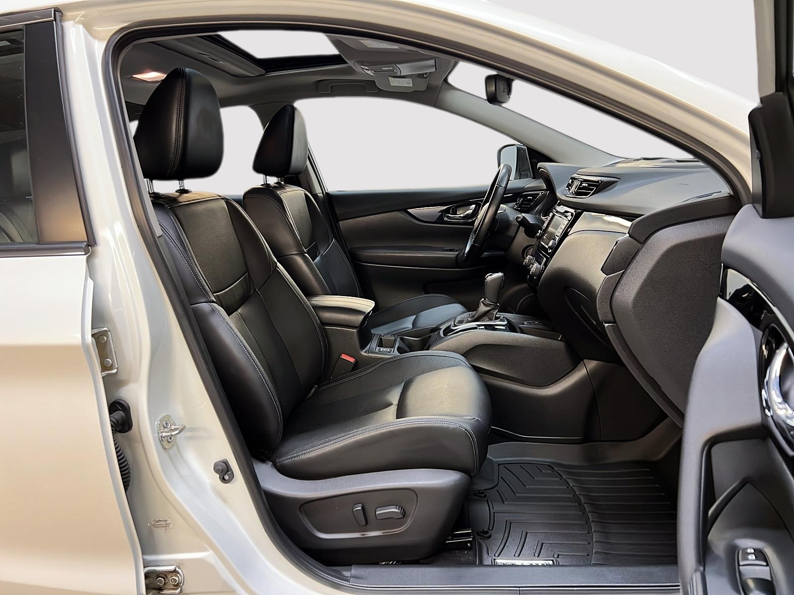 Nissan Qashqai SL PLATINUM CUIR TOIT NAV 4RM 2022 - image #8