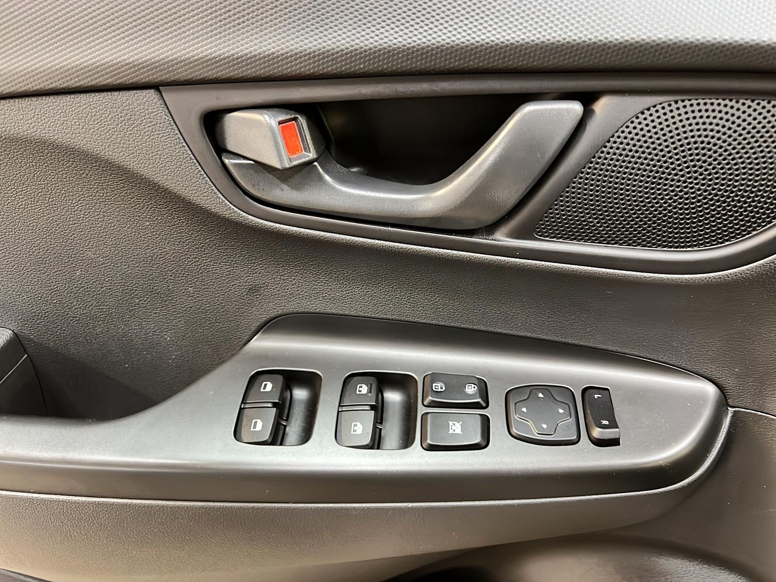 Hyundai Kona PREFERRED SPECIAL EDITION 4RM 2022 - image #22