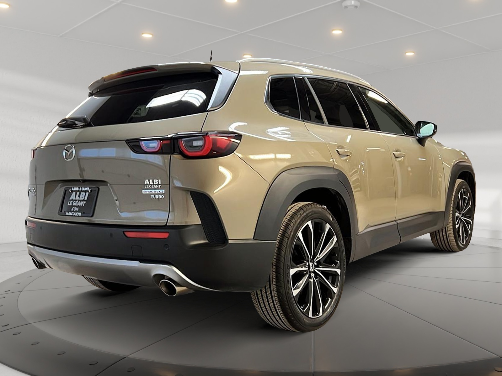 Mazda CX-50 GT TURBO CUIR TOIT PANO NAV 4RM 2024 - image #4