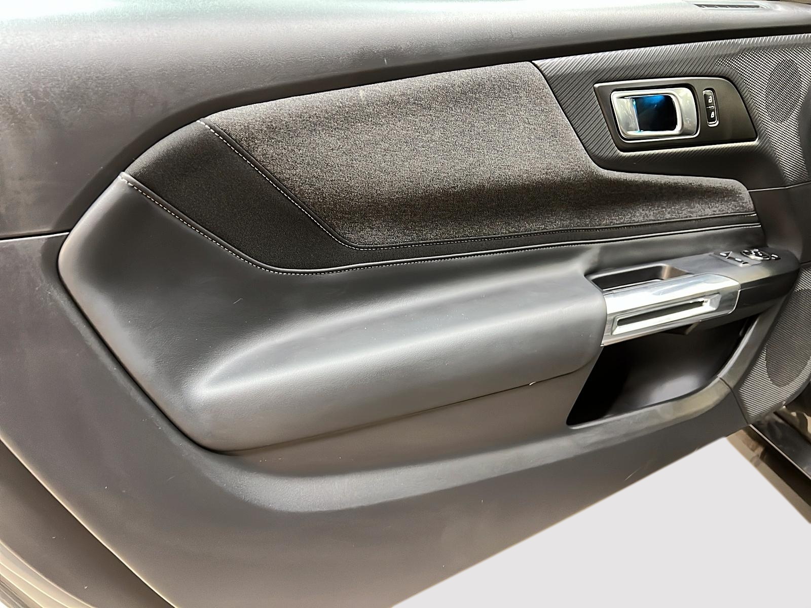 Ford Mustang 2025 - Image #22