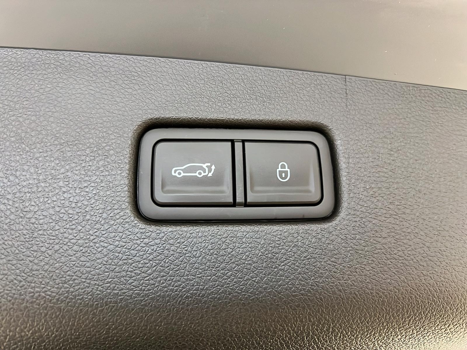 Genesis GV70 SPORT 3.5T CUIR TOIT PANO NAV 4RM 2026 - image #15