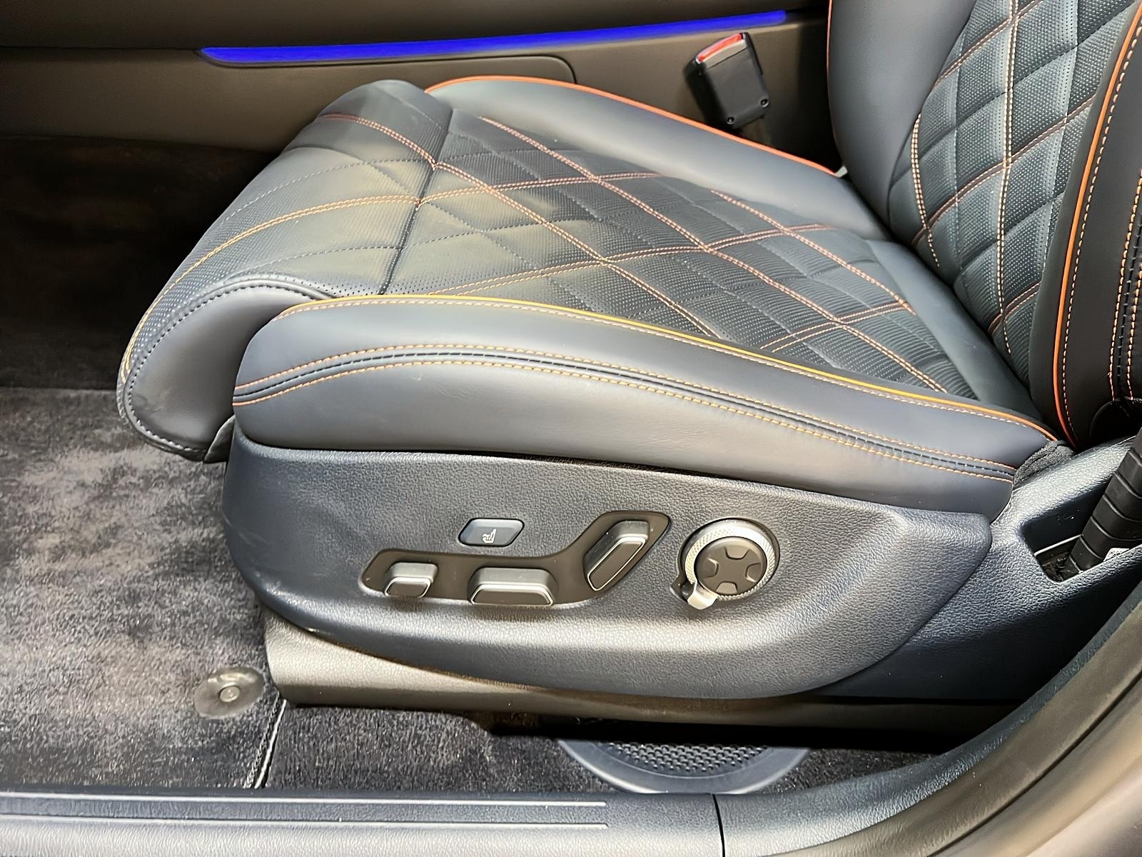 Genesis GV70 SPORT 3.5T CUIR TOIT PANO NAV 4RM 2026 - image #27