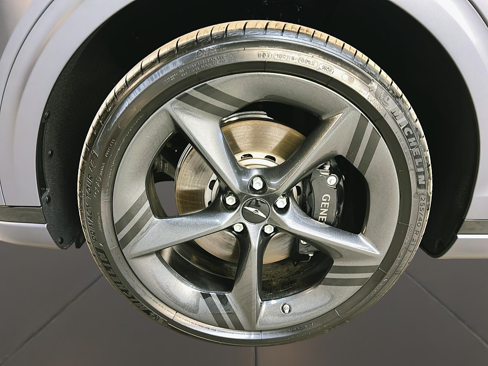 Genesis GV70 SPORT 3.5T CUIR TOIT PANO NAV 4RM 2026 - image #32