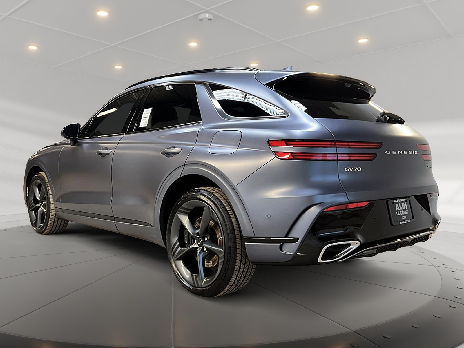 Genesis GV70 SPORT 3.5T CUIR TOIT PANO NAV 4RM 2026 - image #6