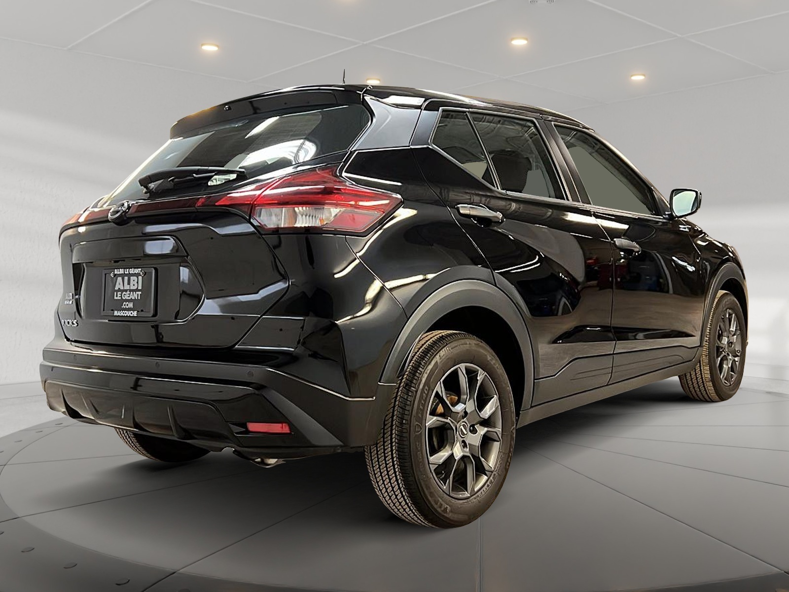Nissan Kicks S 2023 - image #4