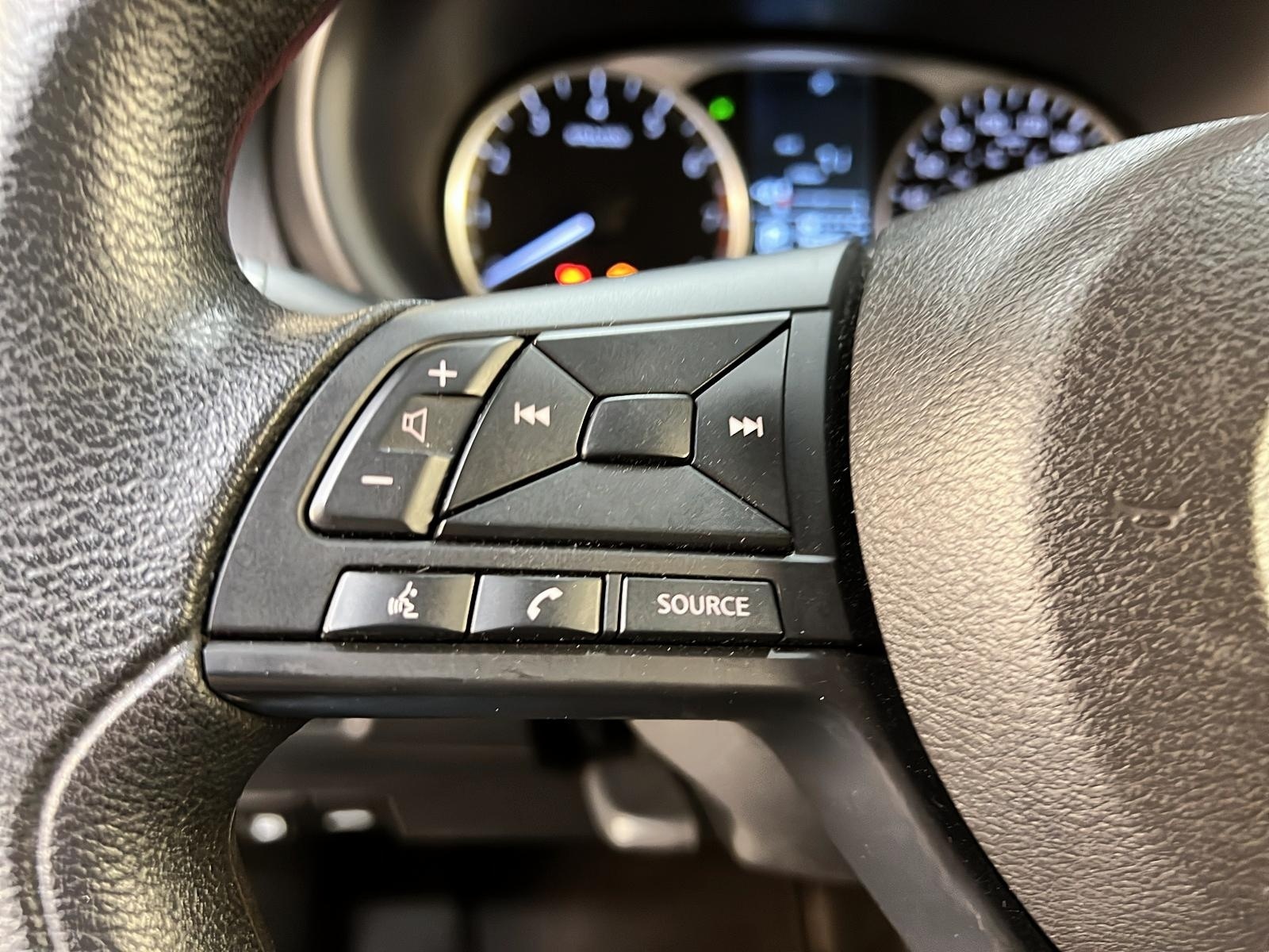 Nissan Kicks S 2023 - image #19