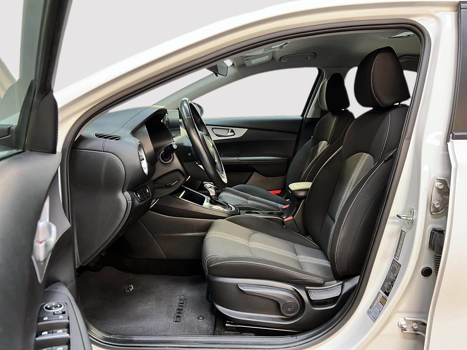 Kia Forte LX 2023 - image #7