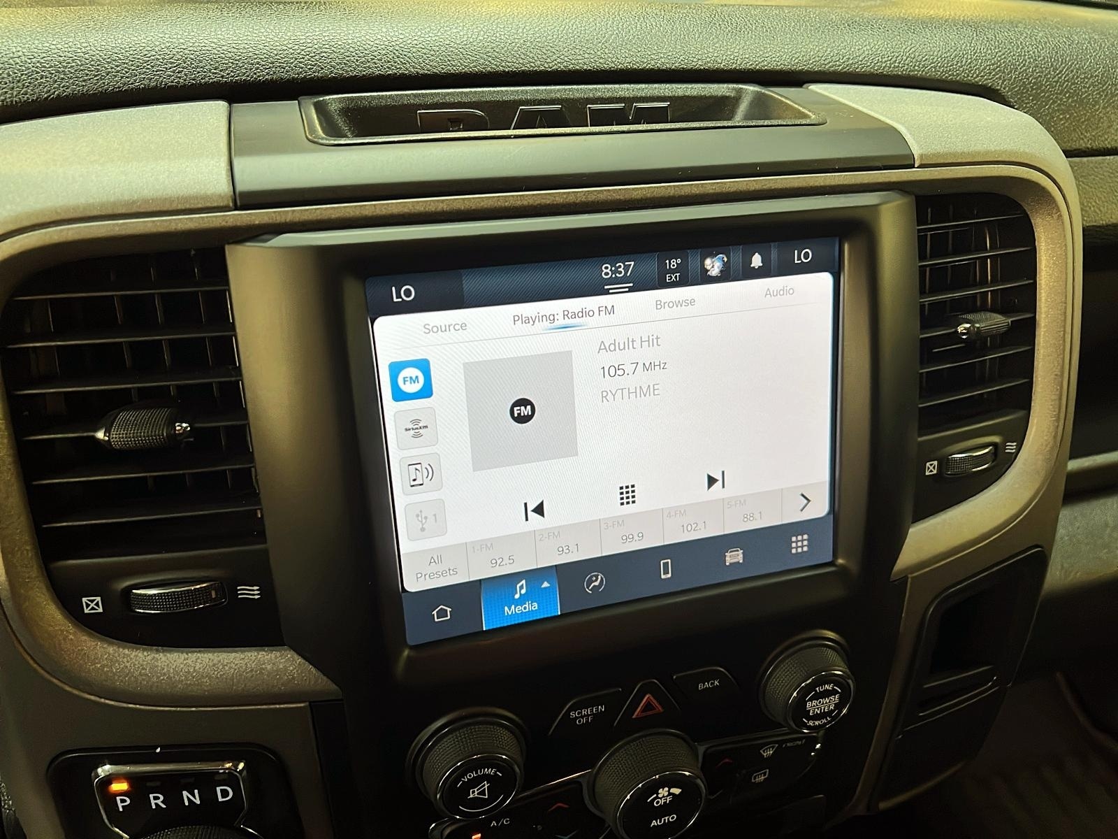 RAM 1500 Classic TRADESMAN SXT 5.7 HEMI CREW CAB 4X4 2024 - image #13