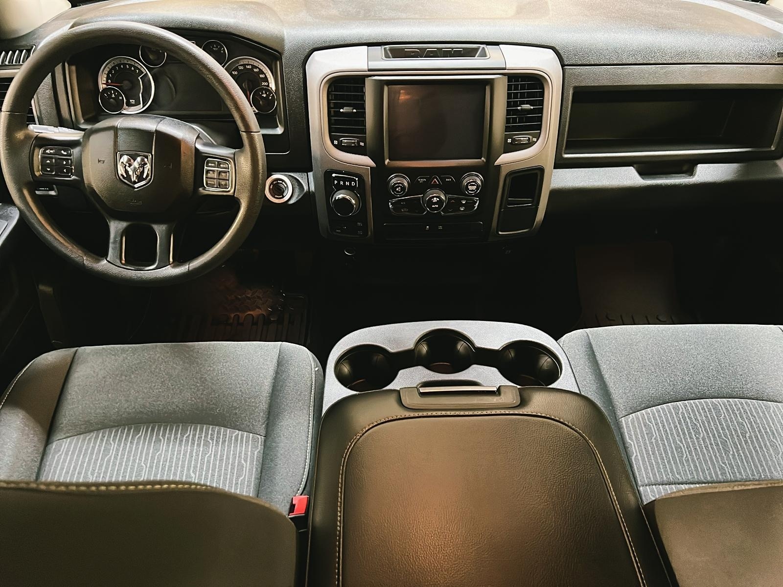 RAM 1500 Classic TRADESMAN SXT 5.7 HEMI CREW CAB 4X4 2024 - image #9