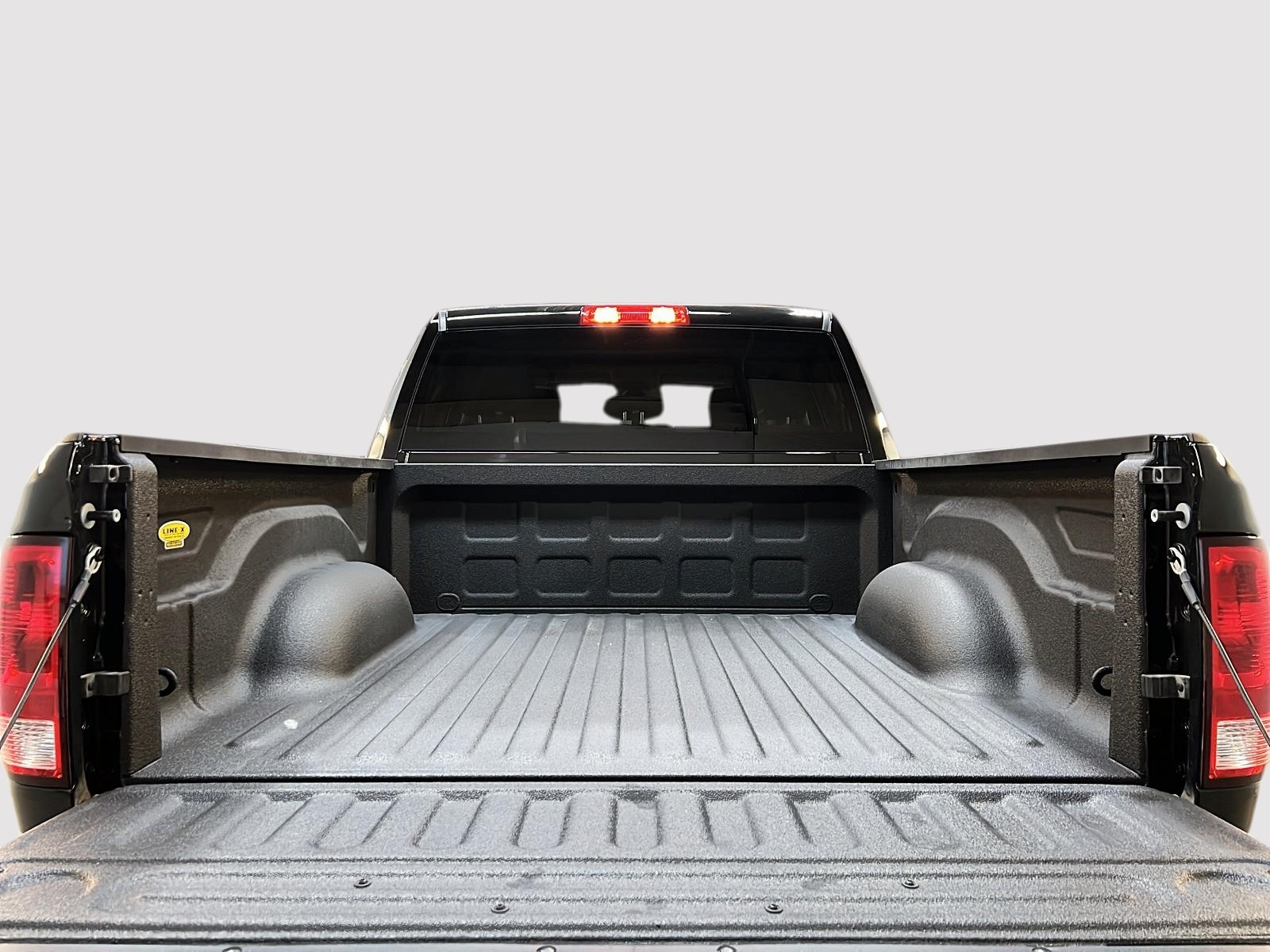 RAM 1500 Classic TRADESMAN SXT 5.7 HEMI CREW CAB 4X4 2024 - image #11