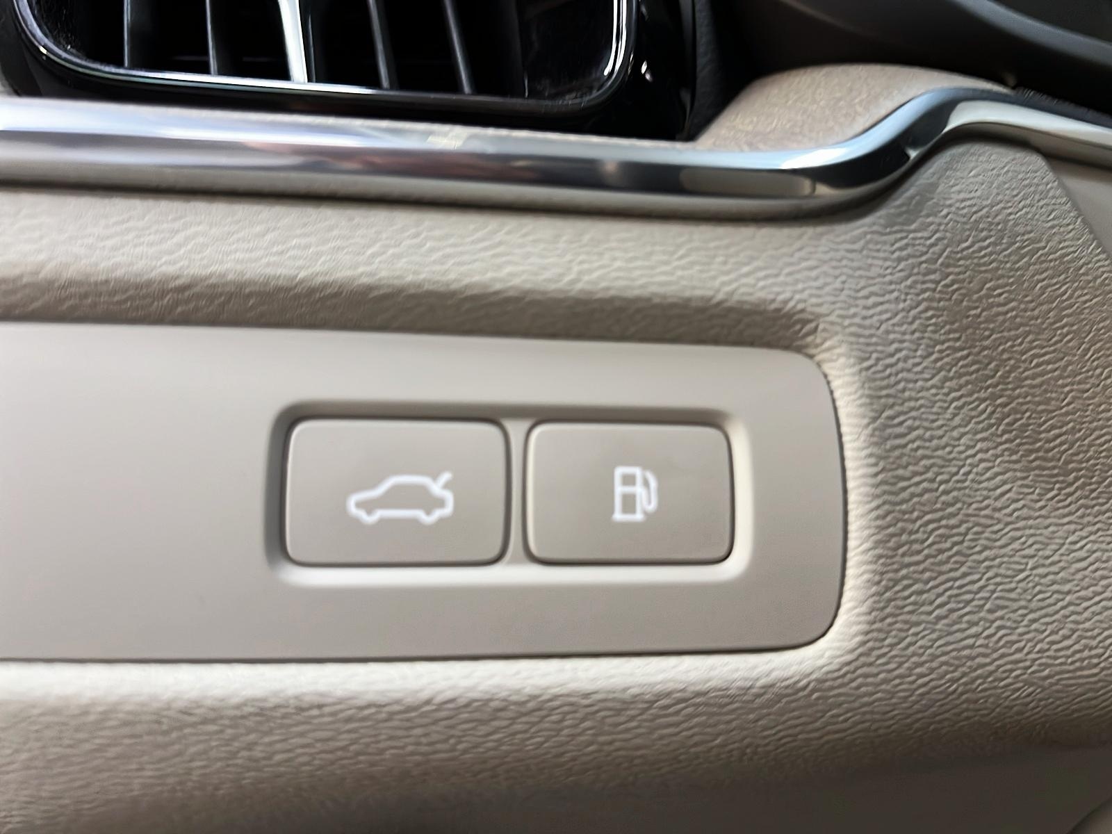 Volvo XC60 2023 - Image #24