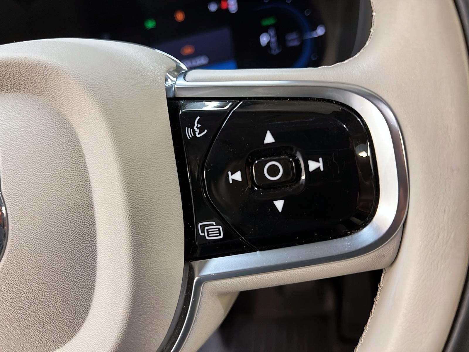 Volvo XC60 2023 - Image #22