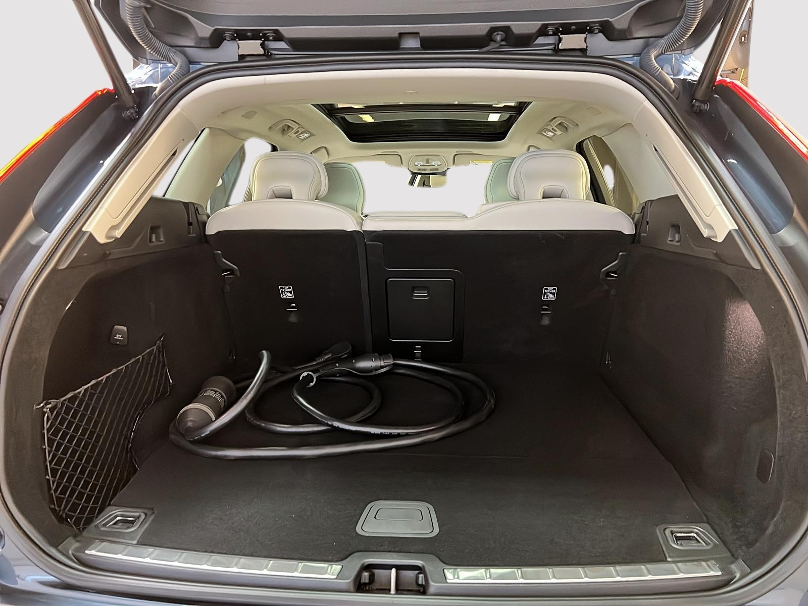 Volvo XC60 2023 - Image #14