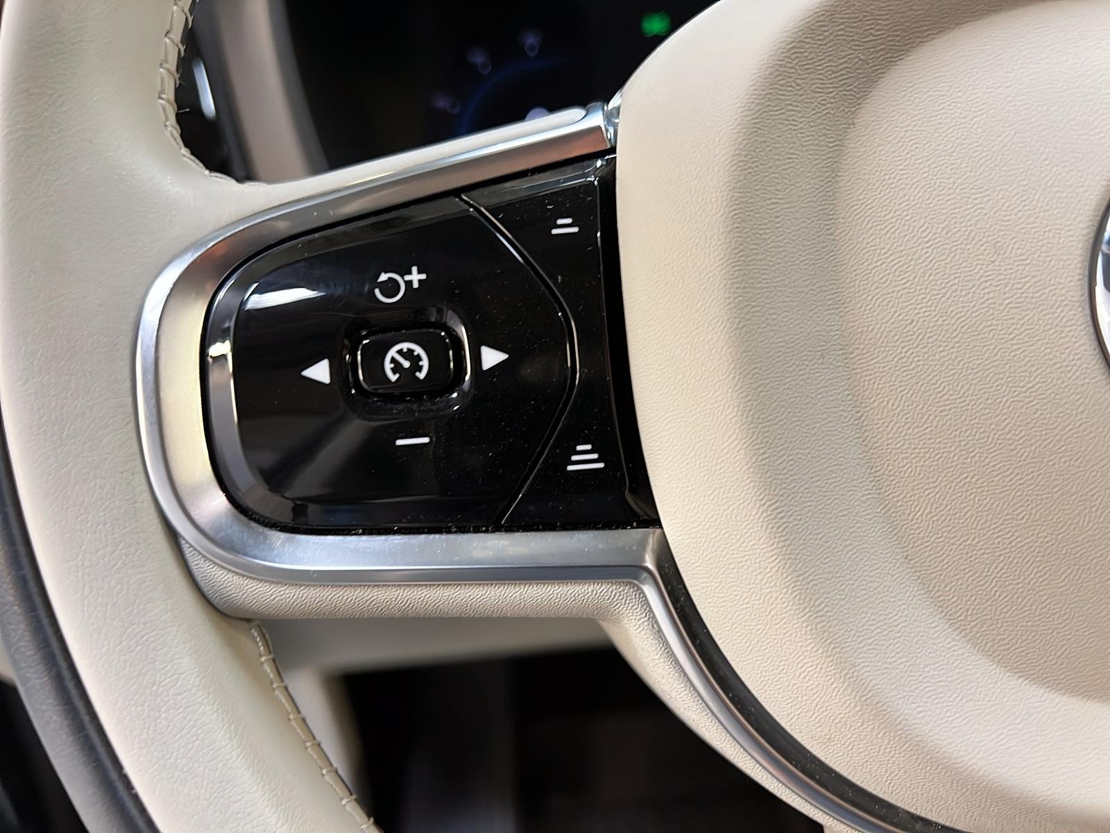 Volvo XC60 2023 - Image #23