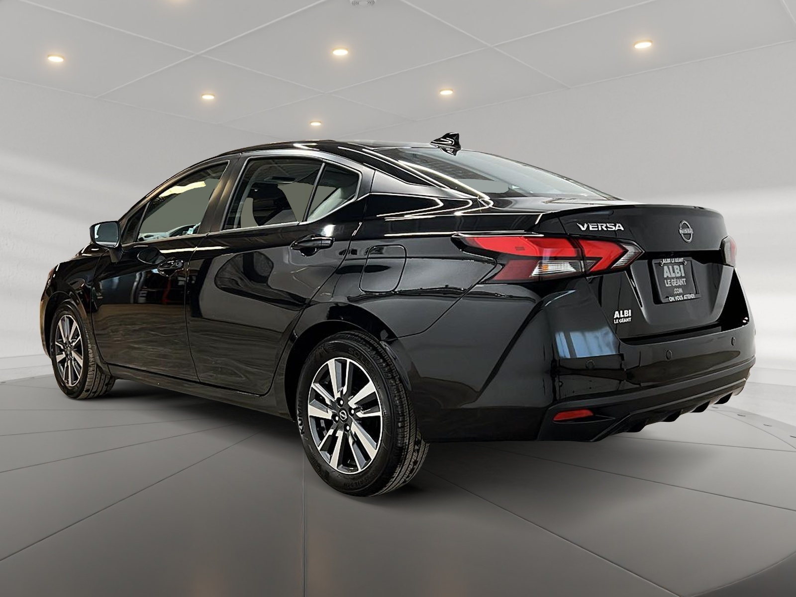 Nissan Versa SV 2025 — photo 6