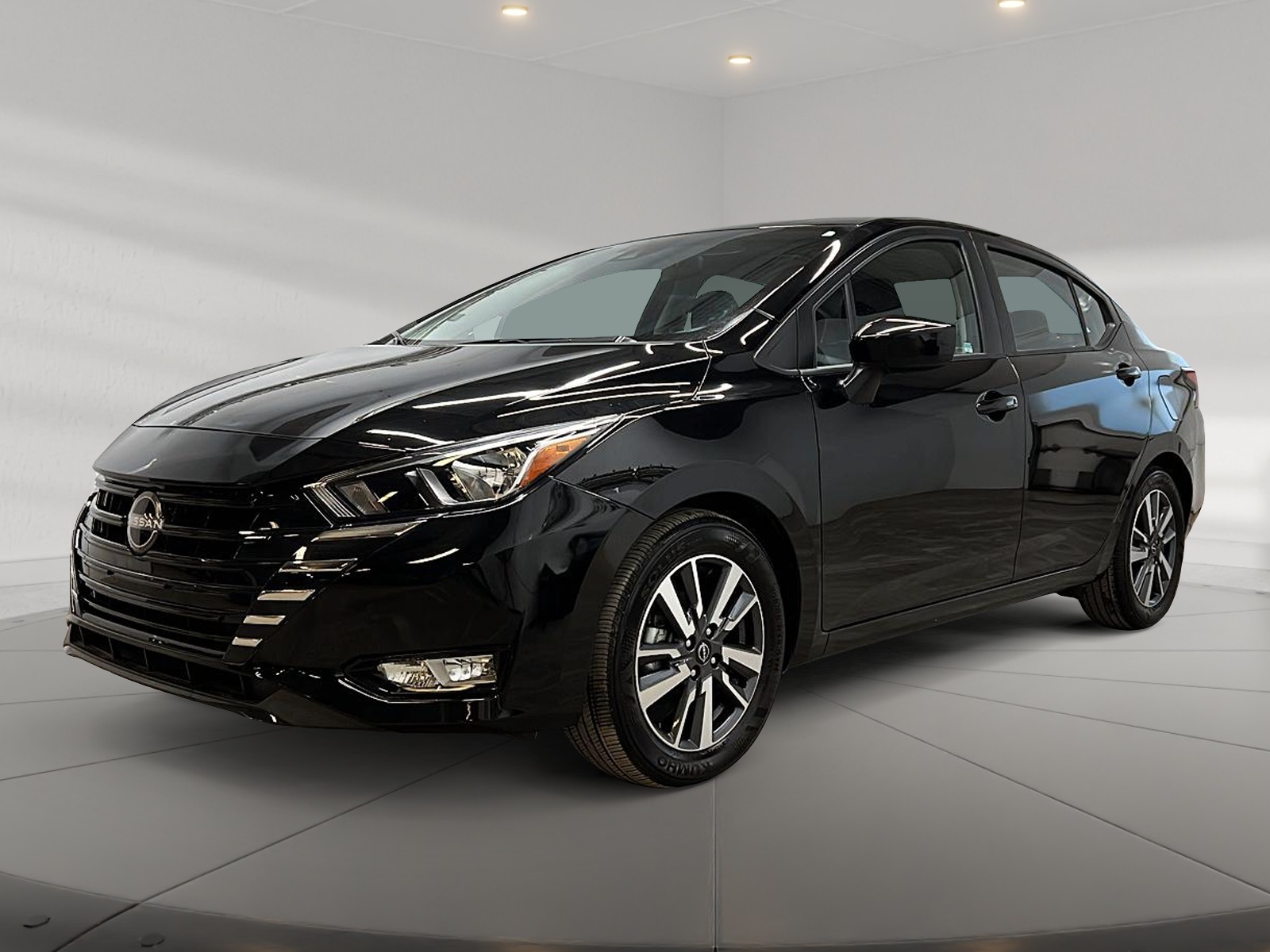 Nissan Versa SV 2025