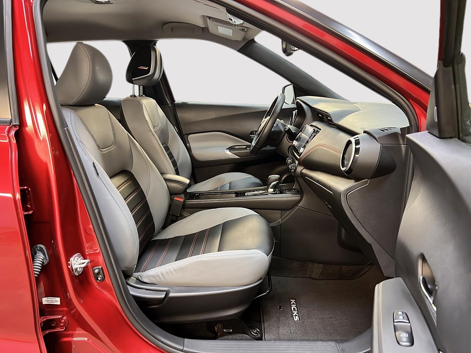 Nissan Kicks SR PREMIUM CUIR 2023 - image #8
