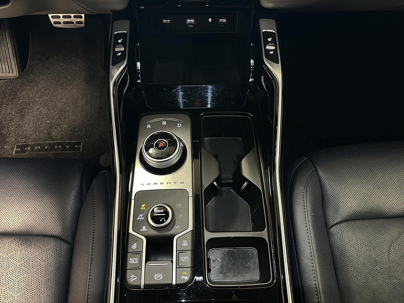 Kia Sorento SX PHEV CUIR TOIT PANO NAV 4RM 2023 - image #17