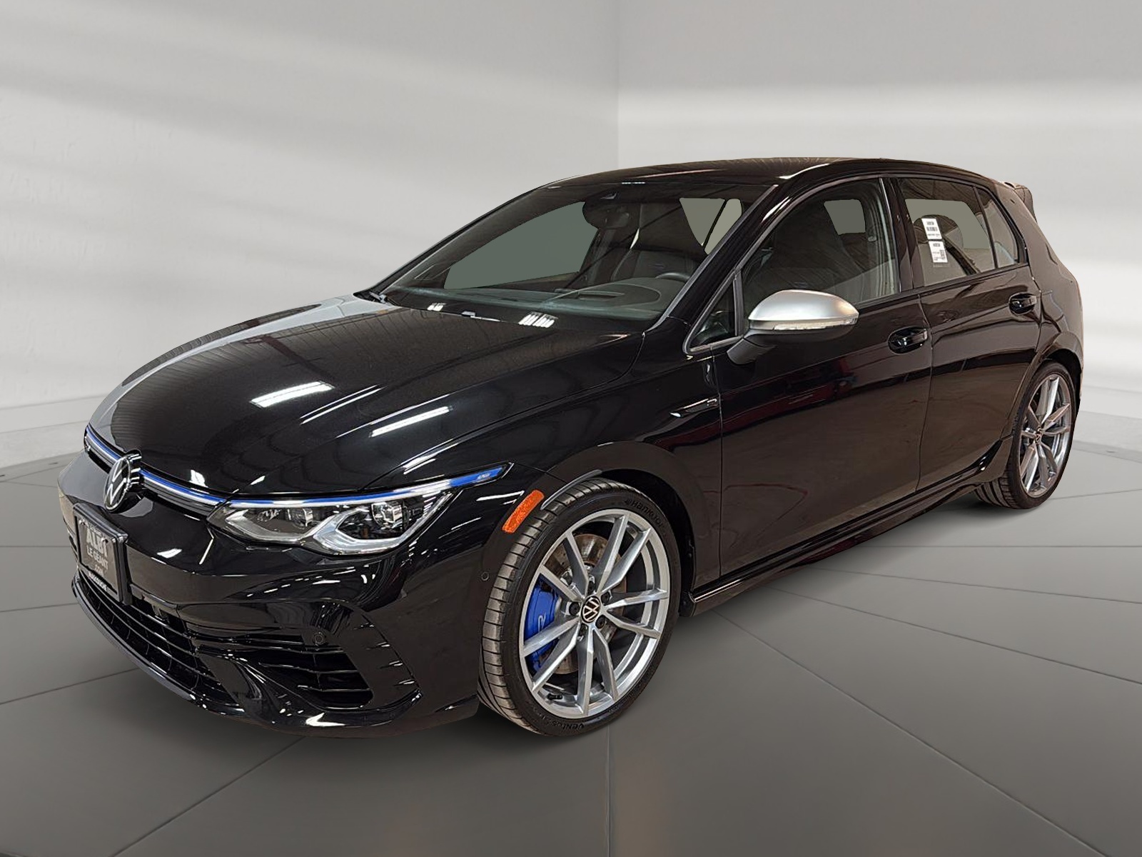 Volkswagen Golf R 2024 - Image #1